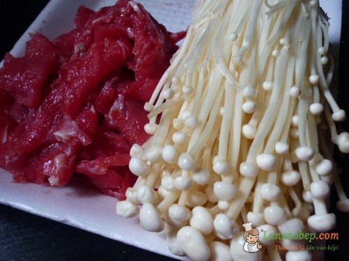 Làm thịt bò cuộn nấm kim châm ngon