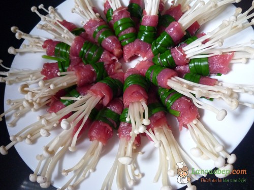 Làm thịt bò cuộn nấm kim châm ngon