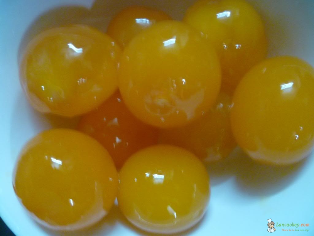 Trứng làm nhân bánh bao kim sa