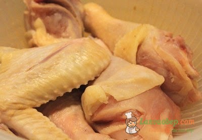 Gà rán KFC món ăn làm bé thích mê