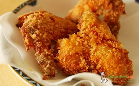 Gà rán KFC món ăn làm bé thích mê