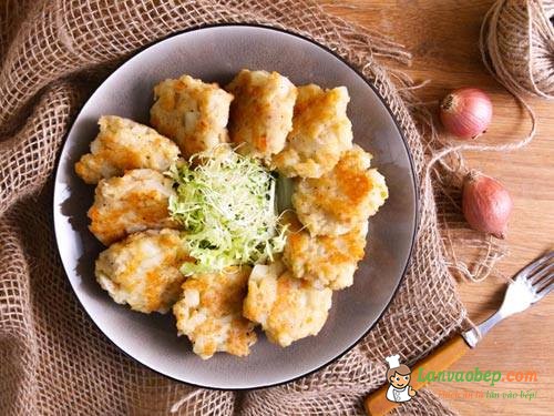 Bạn có biết làm bánh khoai tây chiên gà ngon tuyệt không?