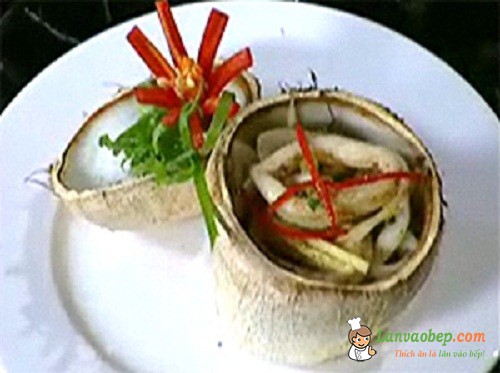 Hấp dẫn với món mực khìa quả dừa 