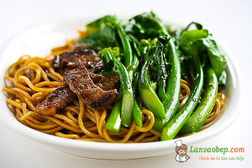 Bí quyết xào mỳ tuyệt ngon như ngoài hàng