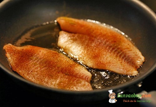 Cách rán thịt cá tốn ít dầu mỡ và phòng tránh bệnh ung thư