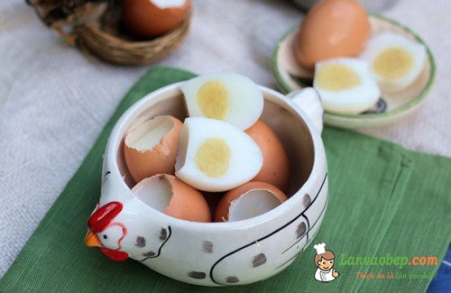 Thạch rau câu trứng gà, món quà ngon lành cho bé.