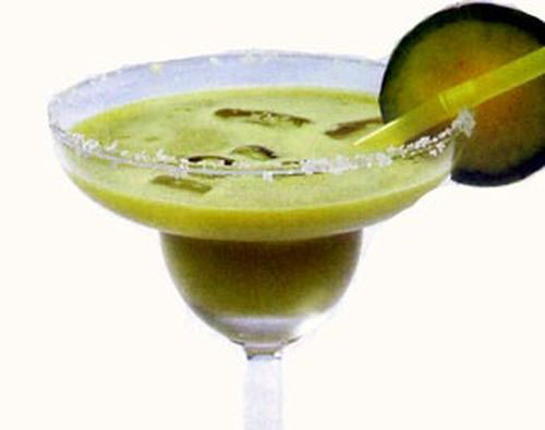 Nước ép quả cóc chua ngọt uống mãi không chán