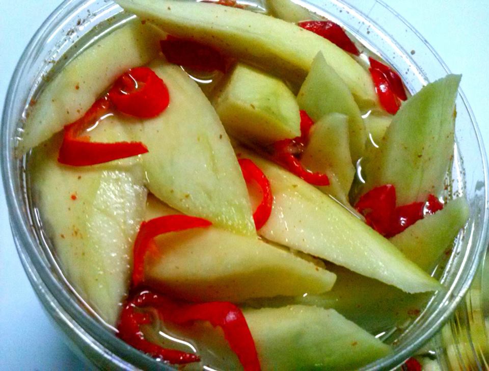 Cách làm xoài dầm mắm đơn giản mà ngon